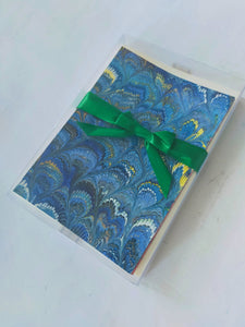 Set of assorted marbled cards and envelopes, 10 single cards and 10 envelopes